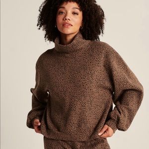 Sweatshirt Turtleneck